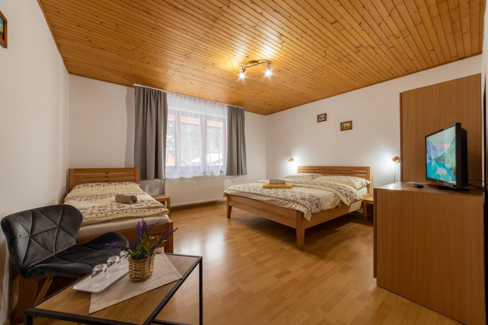 Penzion Pod Kycerou Zuberec Bagian luar foto