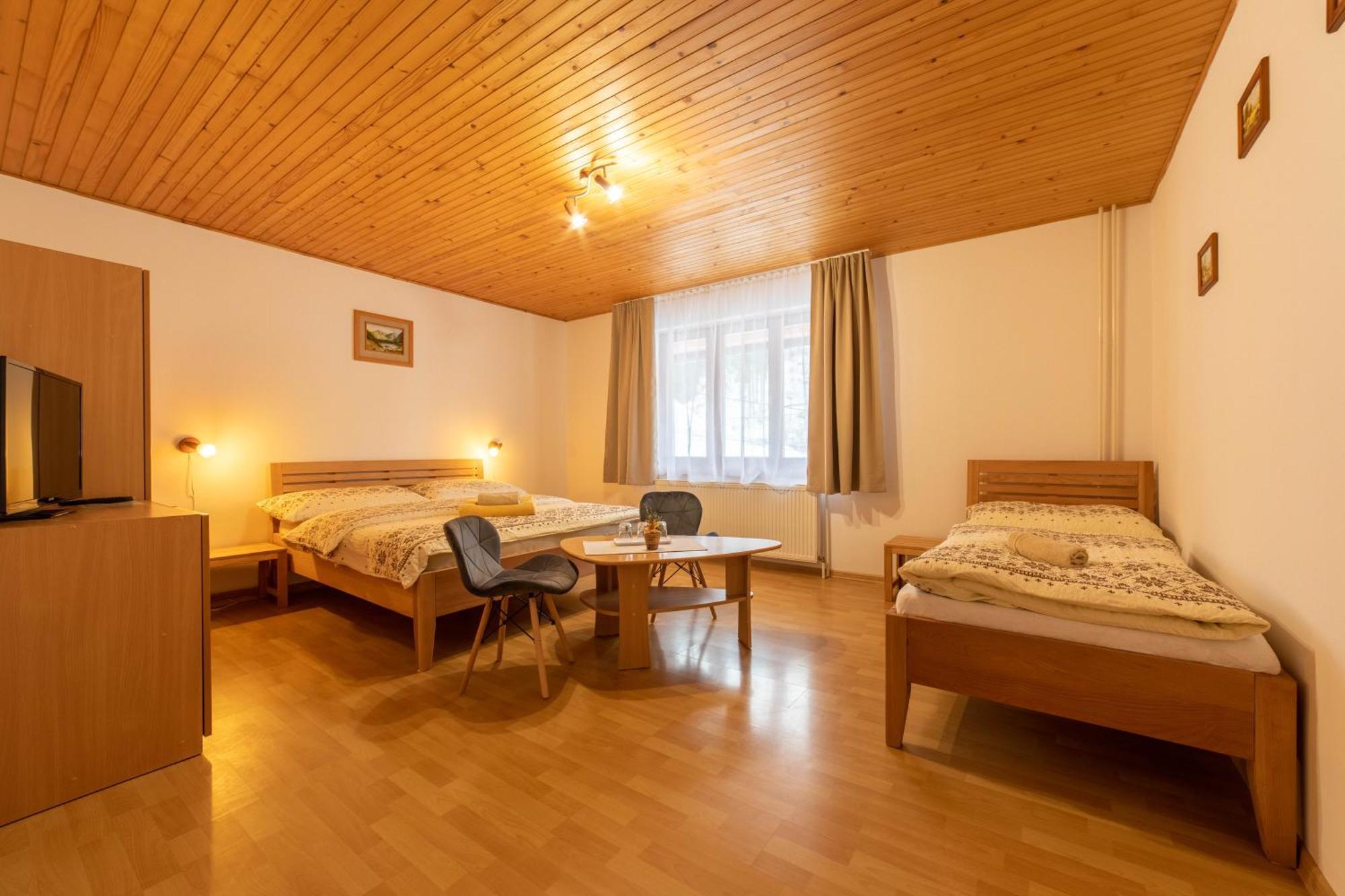 Penzion Pod Kycerou Zuberec Bagian luar foto