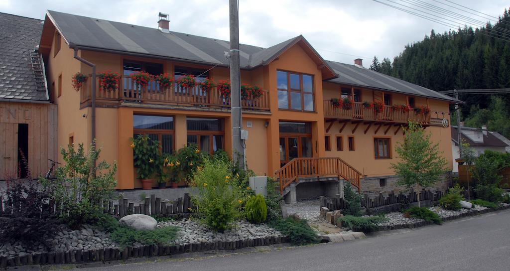 Penzion Pod Kycerou Zuberec Bagian luar foto